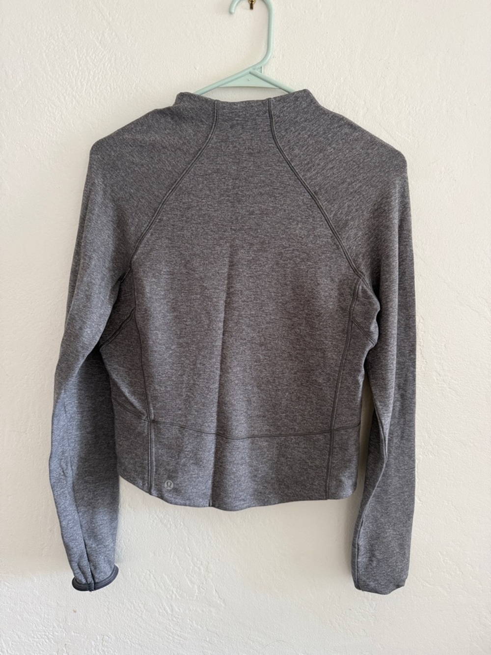 lululemon athletica Gray Cropped Pullover Sweatshirt longsleeve